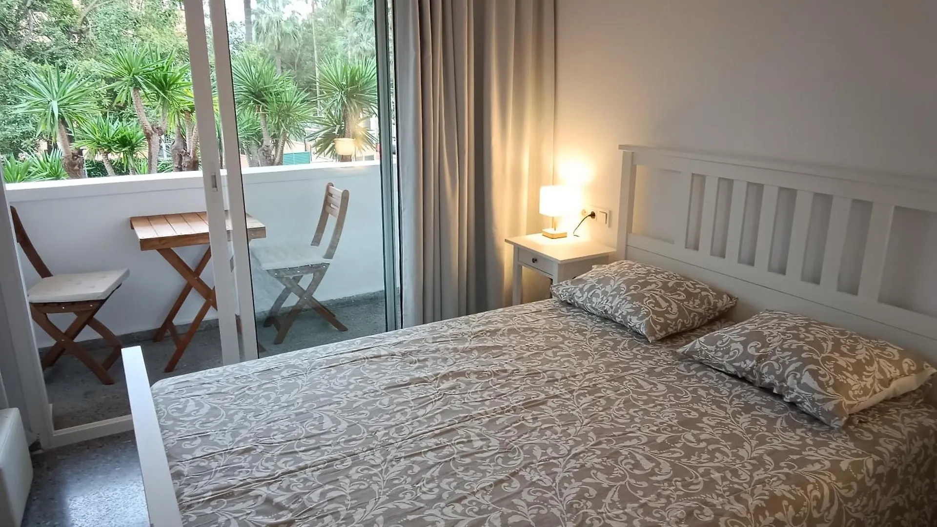 Casa Hugo Fantastico Duplex Familiar Dunas Artola Marbella 0*,  Hiszpania